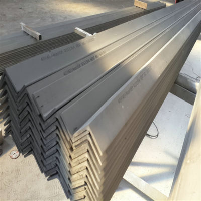 AISI Equal สแตนเลสเข้ามุมรีดร้อน 70*70*5mm สีธรรมชาติ